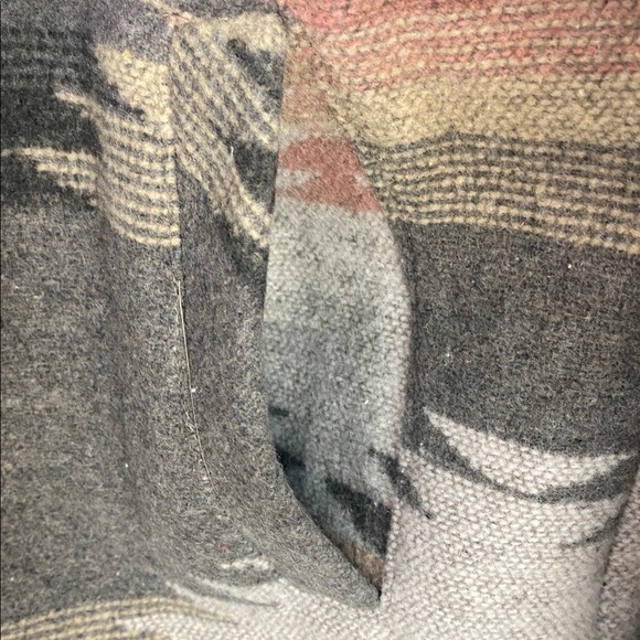 NWT River Trail Woven Flannel Shacket In Aztec Pink - Picture 4 of 11